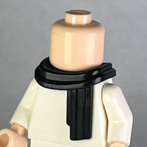 832
